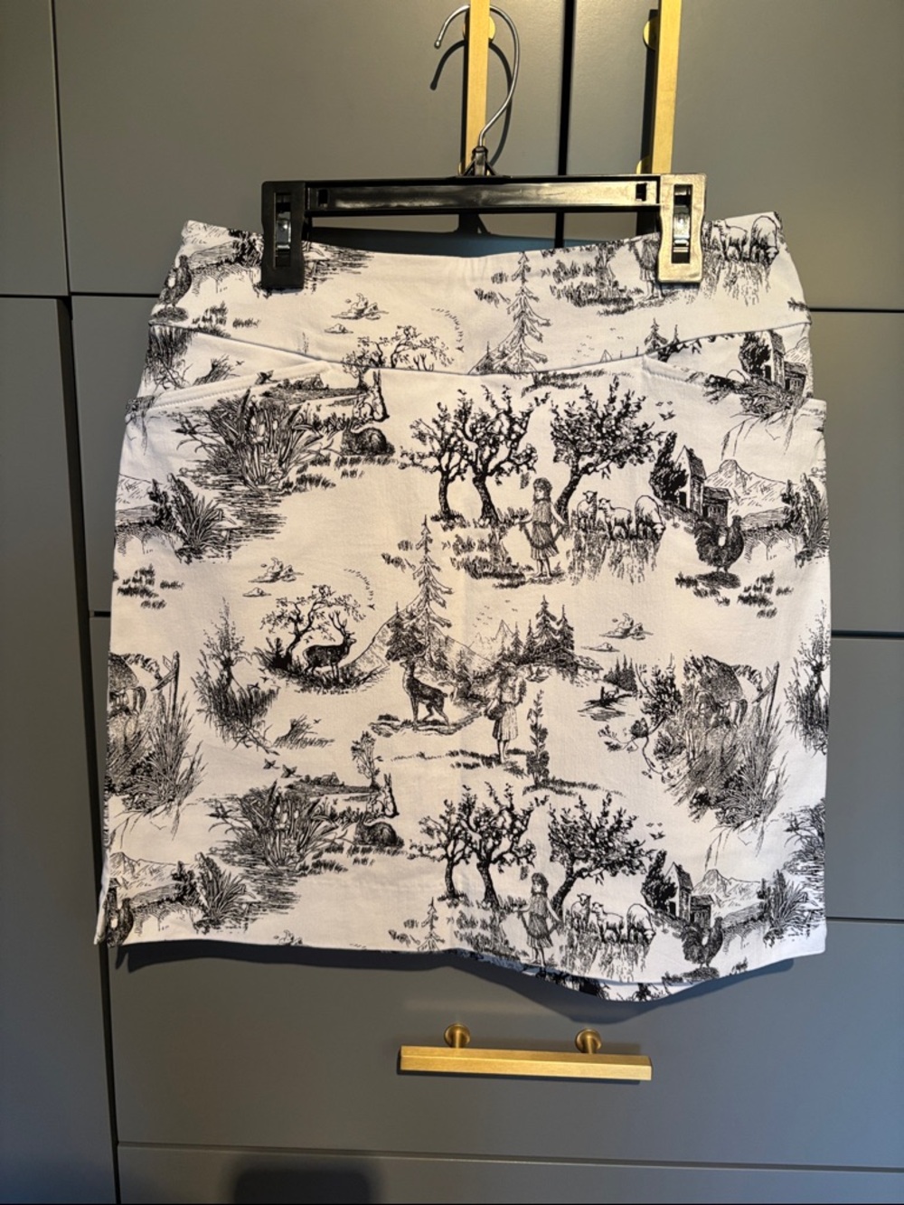Beautiful toile skort size 8